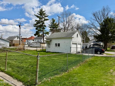 Tiny photo for 637 Jefferson Avenue, Defiance, OH 43512 (MLS # 10006353)