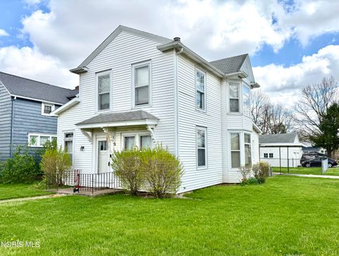 Photo of 637 Jefferson Avenue, Defiance, OH 43512 (MLS # 10006353)