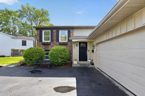 Tiny photo for 1324 Winghaven Road, Maumee, OH 43537 (MLS # 10007352)