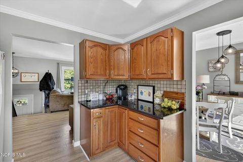 Tiny photo for 1324 Winghaven Road, Maumee, OH 43537 (MLS # 10007352)