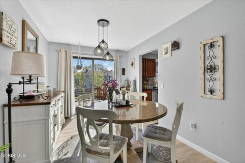 Tiny photo for 1324 Winghaven Road, Maumee, OH 43537 (MLS # 10007352)