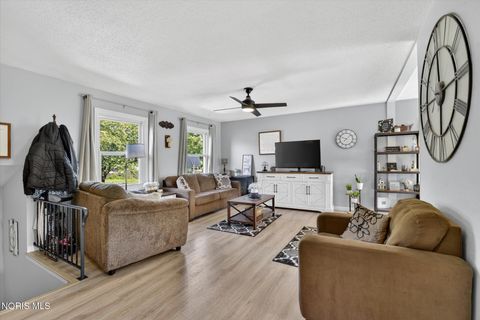 Tiny photo for 1324 Winghaven Road, Maumee, OH 43537 (MLS # 10007352)