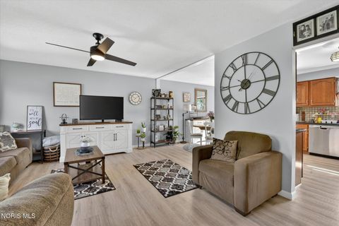 Tiny photo for 1324 Winghaven Road, Maumee, OH 43537 (MLS # 10007352)
