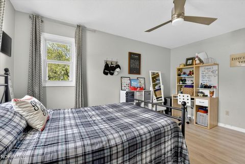 Tiny photo for 1324 Winghaven Road, Maumee, OH 43537 (MLS # 10007352)