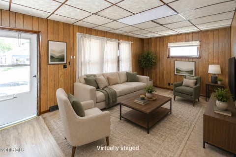 Tiny photo for 648 Woodsdale Avenue, Toledo, OH 43609 (MLS # 10008796)