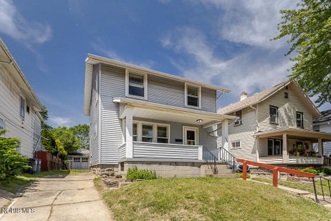 Tiny photo for 648 Woodsdale Avenue, Toledo, OH 43609 (MLS # 10008796)
