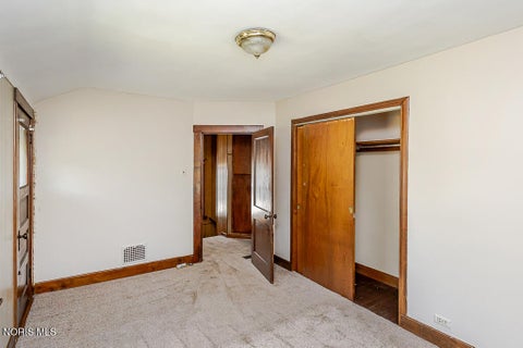 Tiny photo for 648 Woodsdale Avenue, Toledo, OH 43609 (MLS # 10008796)