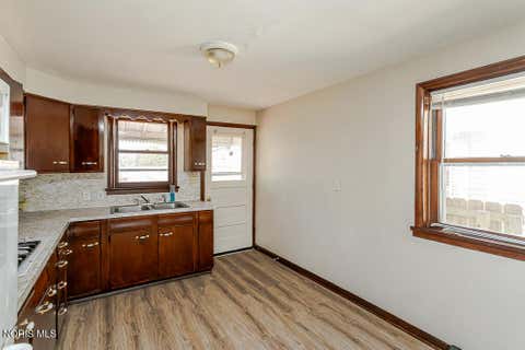 Tiny photo for 648 Woodsdale Avenue, Toledo, OH 43609 (MLS # 10008796)