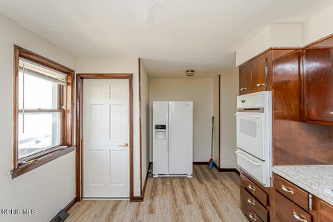 Tiny photo for 648 Woodsdale Avenue, Toledo, OH 43609 (MLS # 10008796)