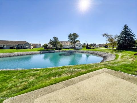 Tiny photo for 59 Aynsley Landing, Bowling Green, OH 43402 (MLS # 10014023)