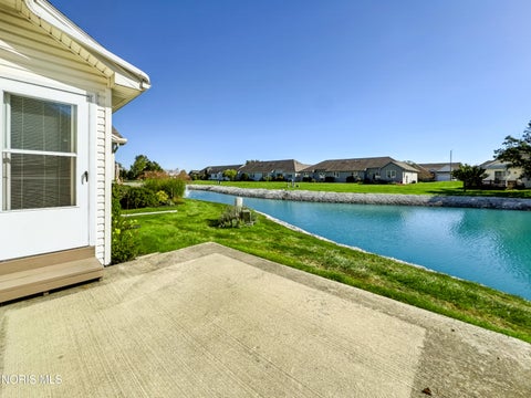 Tiny photo for 59 Aynsley Landing, Bowling Green, OH 43402 (MLS # 10014023)