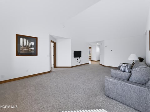 Tiny photo for 59 Aynsley Landing, Bowling Green, OH 43402 (MLS # 10014023)