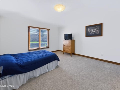 Tiny photo for 59 Aynsley Landing, Bowling Green, OH 43402 (MLS # 10014023)