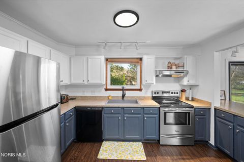 Tiny photo for 904 Apple Creek Drive, Perrysburg, OH 43551 (MLS # 10006189)