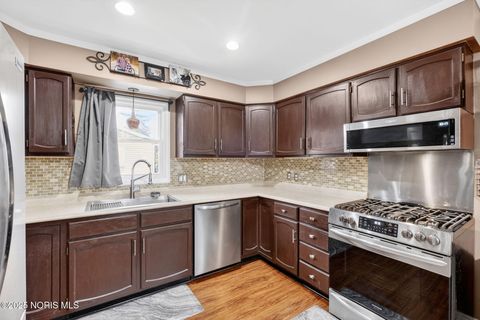 Tiny photo for 430 E 3rd Street, Perrysburg, OH 43551 (MLS # 10002462)