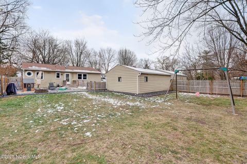 Tiny photo for 430 E 3rd Street, Perrysburg, OH 43551 (MLS # 10002462)