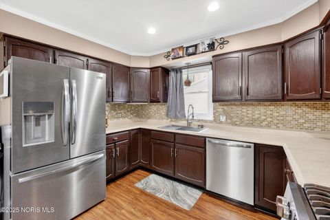 Tiny photo for 430 E 3rd Street, Perrysburg, OH 43551 (MLS # 10002462)