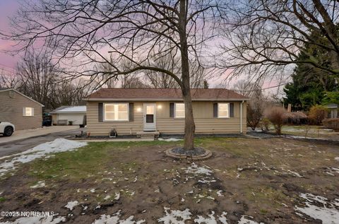Photo of 430 E 3rd Street, Perrysburg, OH 43551 (MLS # 10002462)