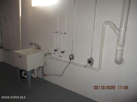 Tiny photo for 221 South Avenue, Toledo, OH 43609 (MLS # 10004077)