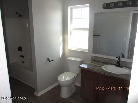 Tiny photo for 221 South Avenue, Toledo, OH 43609 (MLS # 10004077)