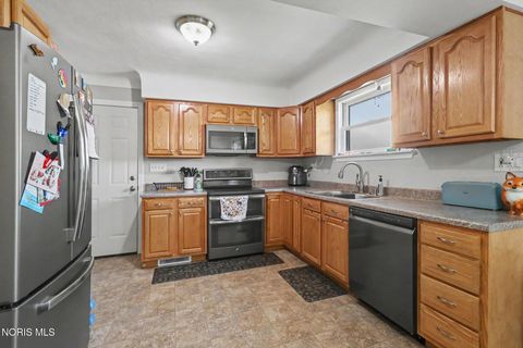 Tiny photo for 15460 Bishop Road, Bowling Green, OH 43402 (MLS # 10007813)