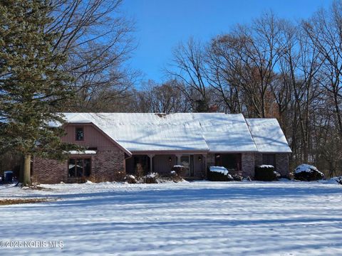 Photo of 3321 Butz Road, Maumee, OH 43537 (MLS # 10002182)