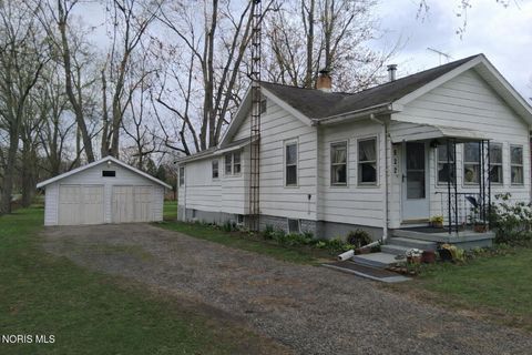 Photo of 822 Culley Road, Holland, OH 43528 (MLS # 10006304)