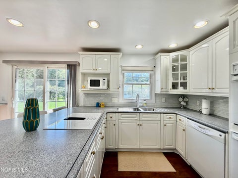 Tiny photo for 4447 Sulgrave Drive, Toledo, OH 43623 (MLS # 10013962)