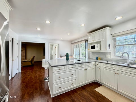 Tiny photo for 4447 Sulgrave Drive, Toledo, OH 43623 (MLS # 10013962)