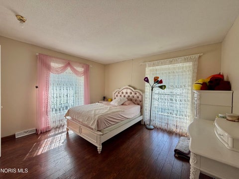 Tiny photo for 4447 Sulgrave Drive, Toledo, OH 43623 (MLS # 10013962)