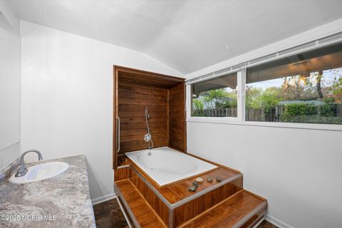 Tiny photo for 3144 E Lincolnshire Boulevard, Toledo, OH 43606 (MLS # 10000910)