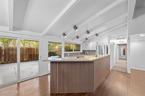 Tiny photo for 3144 E Lincolnshire Boulevard, Toledo, OH 43606 (MLS # 10000910)