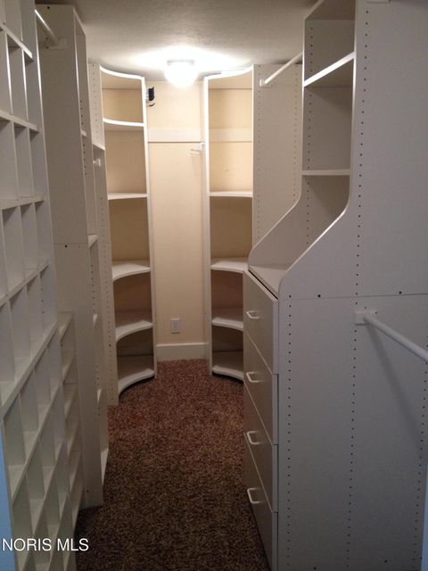 Tiny photo for 641 Ansonia Street, Oregon, OH 43616 (MLS # 10006636)