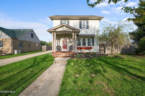 Photo of 641 Ansonia Street, Oregon, OH 43616 (MLS # 10006636)