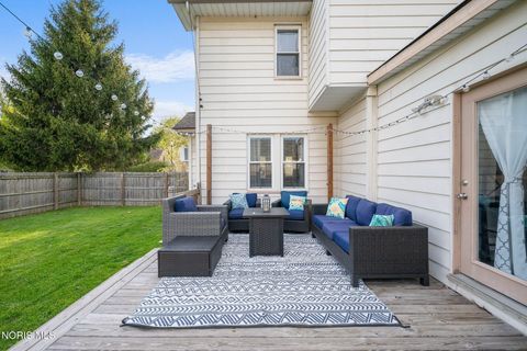 Tiny photo for 641 Ansonia Street, Oregon, OH 43616 (MLS # 10006636)