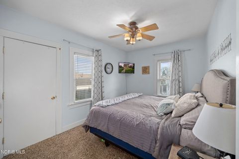 Tiny photo for 641 Ansonia Street, Oregon, OH 43616 (MLS # 10006636)