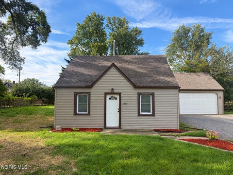 Homes For Sale - 5235 Patriot Drive<br/> Toledo, OH 43611