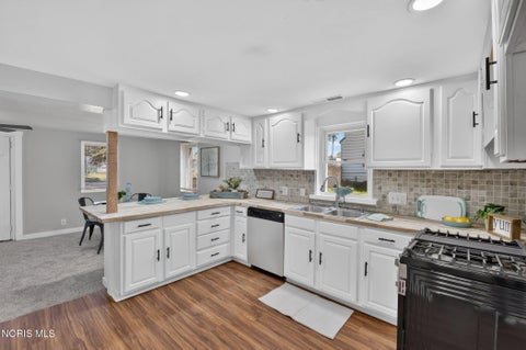 Tiny photo for 5235 Patriot Drive, Toledo, OH 43611 (MLS # 10013941)