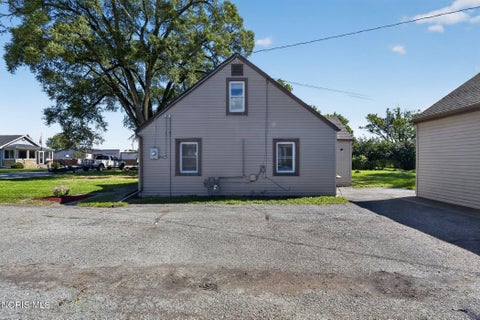 Tiny photo for 5235 Patriot Drive, Toledo, OH 43611 (MLS # 10013941)