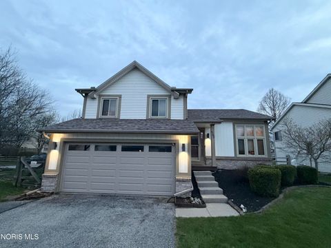Tiny photo for 560 Centerfield Drive, Maumee, OH 43537 (MLS # 10006272)