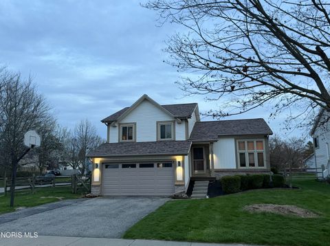 Tiny photo for 560 Centerfield Drive, Maumee, OH 43537 (MLS # 10006272)