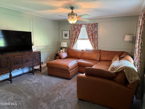 Tiny photo for 1111 Kurtz Street, Maumee, OH 43537 (MLS # 10012633)