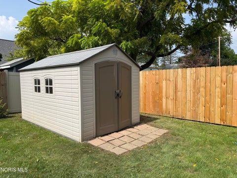 Tiny photo for 1111 Kurtz Street, Maumee, OH 43537 (MLS # 10012633)