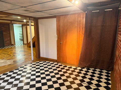 Tiny photo for 1111 Kurtz Street, Maumee, OH 43537 (MLS # 10012633)