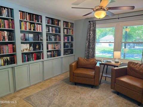 Tiny photo for 1111 Kurtz Street, Maumee, OH 43537 (MLS # 10012633)