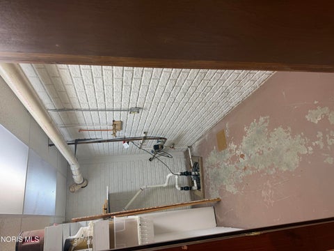 Tiny photo for 1111 Kurtz Street, Maumee, OH 43537 (MLS # 10012633)