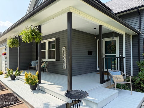 Tiny photo for 1111 Kurtz Street, Maumee, OH 43537 (MLS # 10012633)
