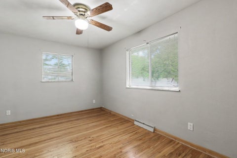 Tiny photo for 3806 Glendale Avenue, Toledo, OH 43614 (MLS # 10013426)
