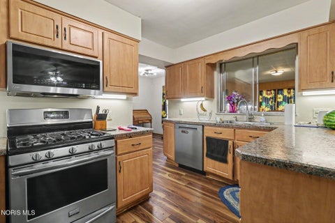 Tiny photo for 3806 Glendale Avenue, Toledo, OH 43614 (MLS # 10013426)