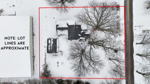 Tiny photo for 473 Dame Street, Wauseon, OH 43567 (MLS # 10002888)